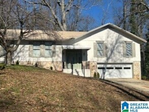 Building Photo - 3601 BERMUDA Dr