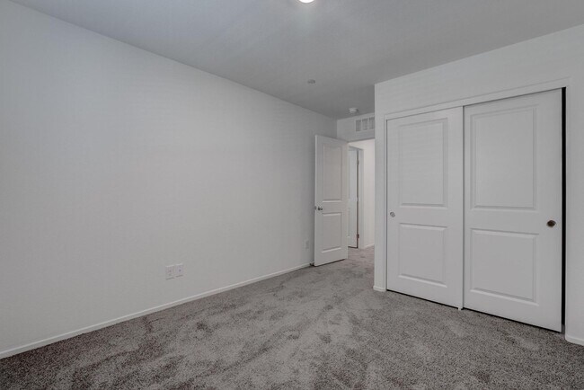 Building Photo - 7371 Craig Cv Ct