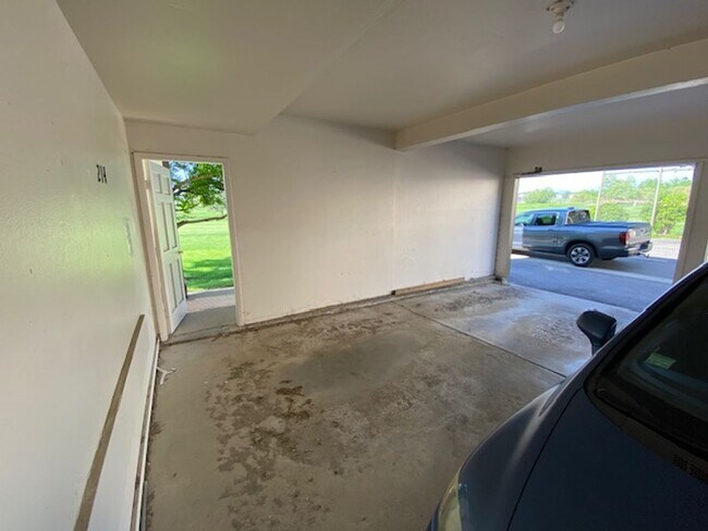 Building Photo - 8783 Chase Dr