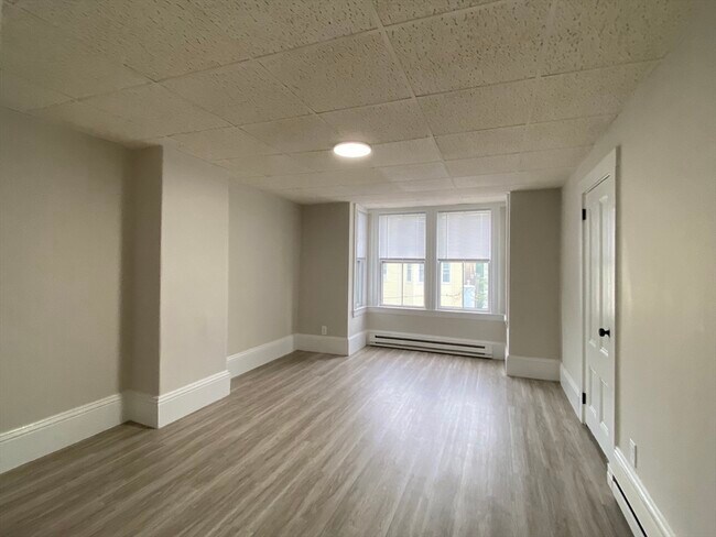 Building Photo - 124 Trenton St