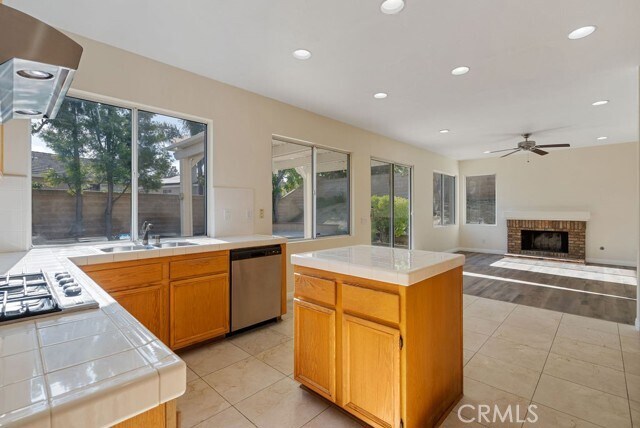 Building Photo - 1426 Rancho Hills Dr