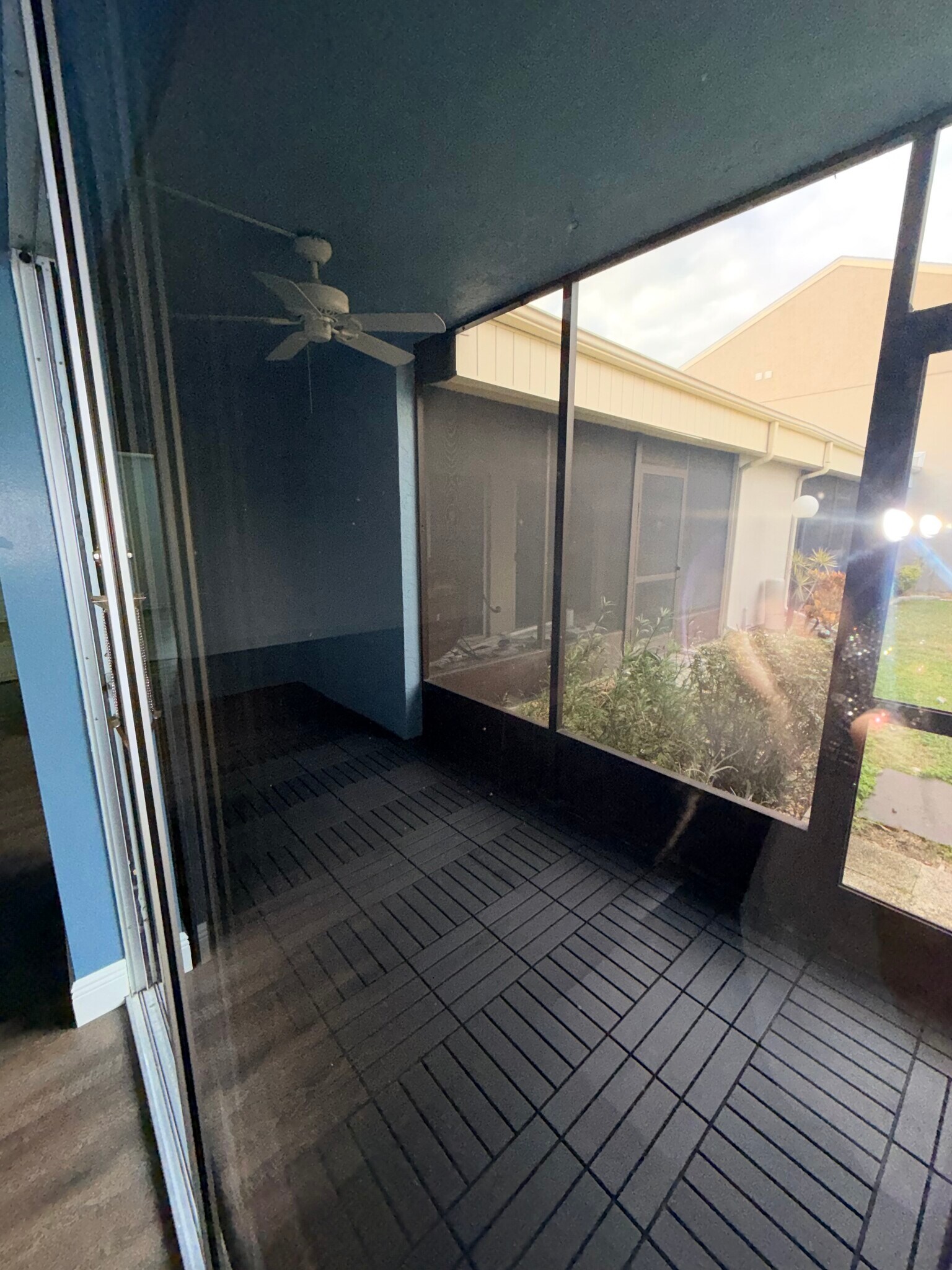 Building Photo - 5920 7th Ave W