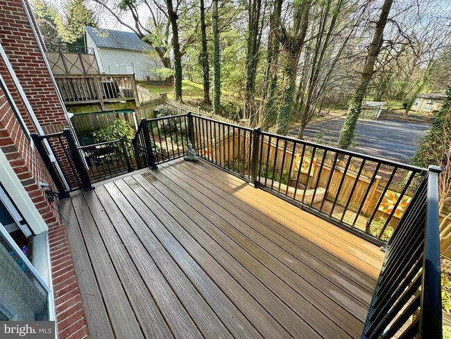 Building Photo - 118 Mosby Cir
