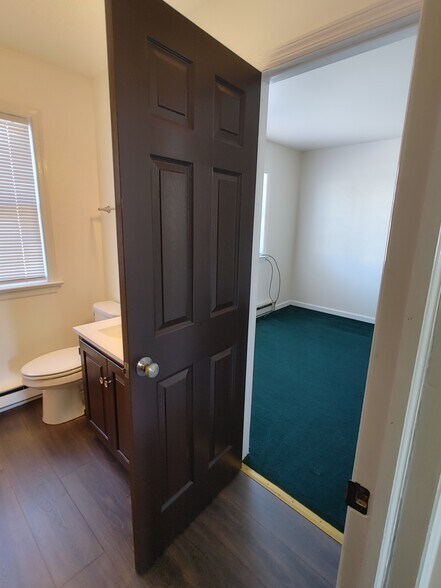Full bath-2nd floor - 110 Froelich Ave