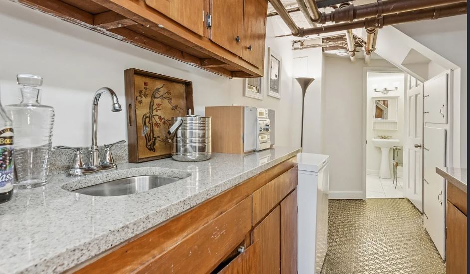 Building Photo - 820 N Oak Park Ave