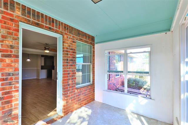 Building Photo - 301 Railroad Ave