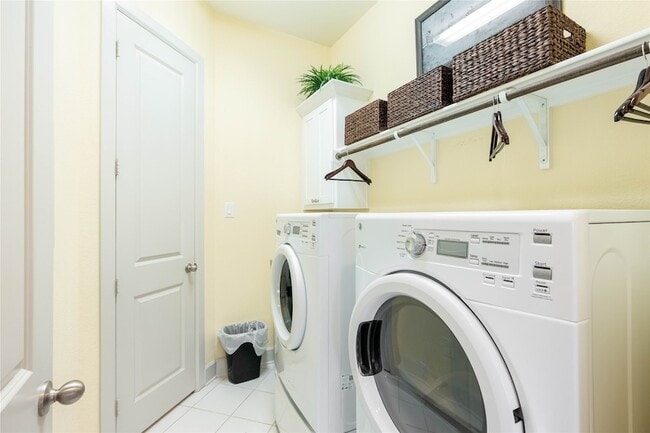 Building Photo - 1016 Peacock Blvd