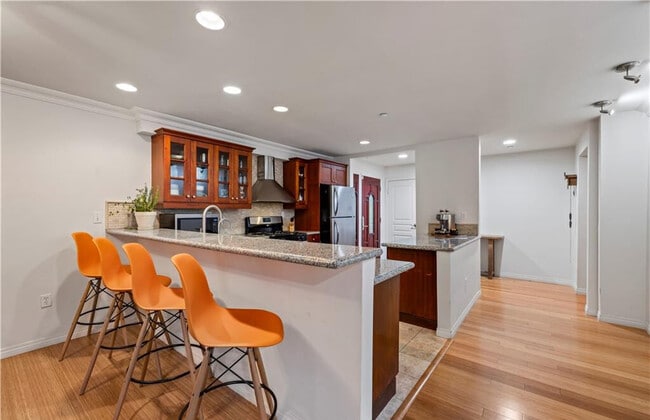 Building Photo - 6221 Monterey Rd