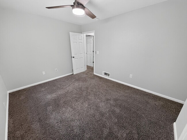 Building Photo - 5318 Godas Cir