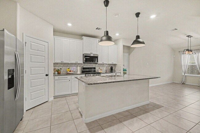 Building Photo - 6611 Casper Falls Trl