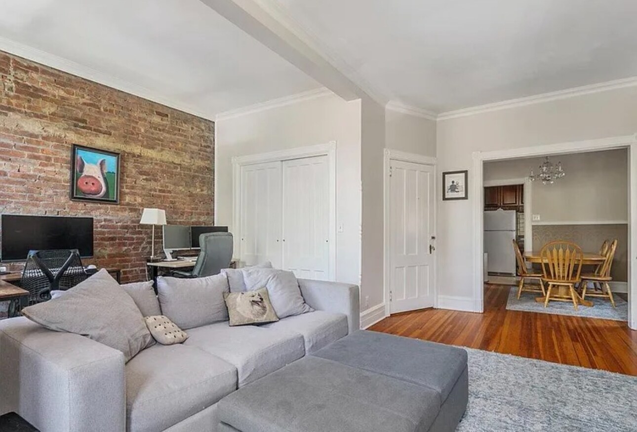 Building Photo - 18 Willett St