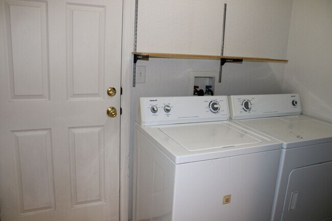 Building Photo - Rent Reduced! 3 Bedrooms, 2.5 Baths & a Layout Designed for Living