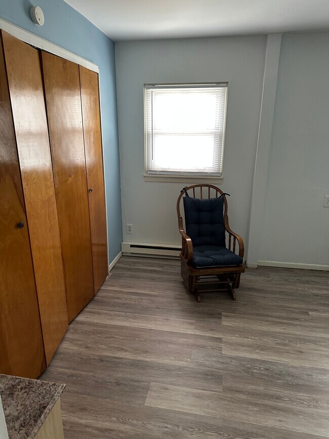 Building Photo - 108 S 22nd St