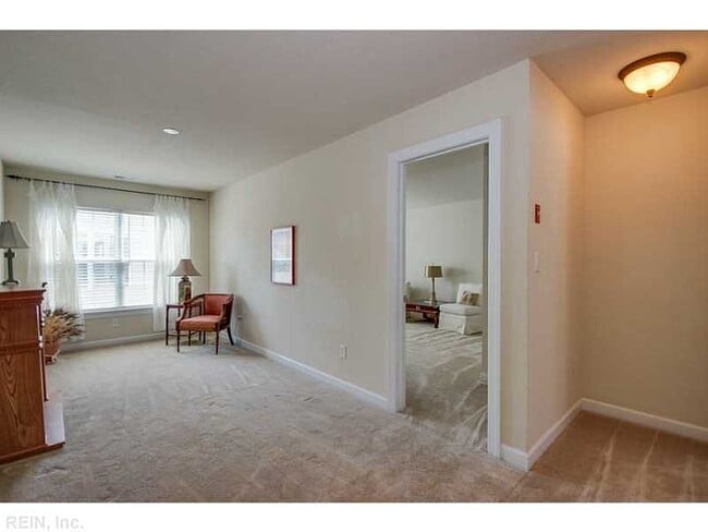 Building Photo - 4521 Northwood Dr