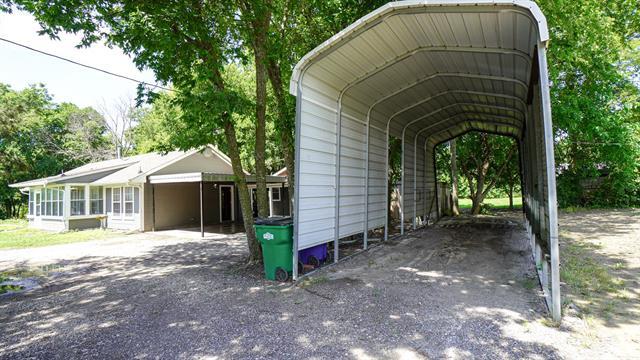 Building Photo - 1044 N King Rd