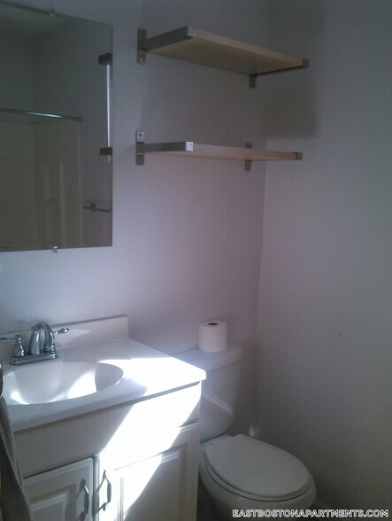 Building Photo - 52 Brooks St