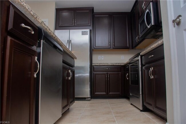 Building Photo - 3724 Crofton Court