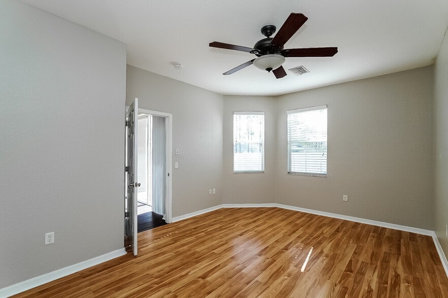 Building Photo - 10902 Tree Cactus Loop