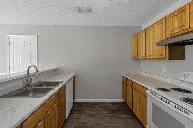 Building Photo - Charming 3 Bedroom / 2 Bath Ranch Home in Jonesboro!