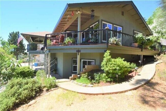 Building Photo - Lake Oroville Lake House with Spectacular Views!
