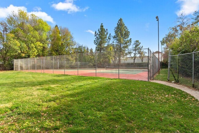 Building Photo - ***Half of First Month Rent until 1/31/26***2 Bedroom Condo in Natomas