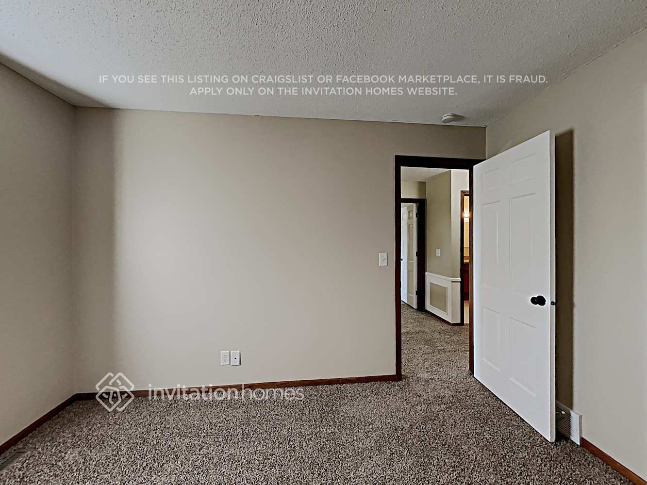 Building Photo - 15004 Park Ave S