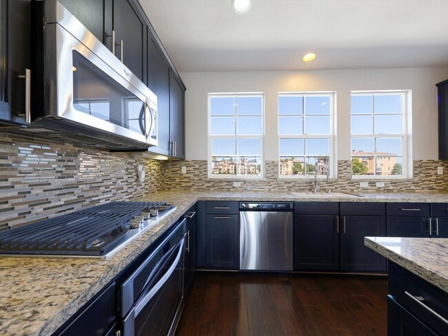 Building Photo - 660 Sea Anchor Dr