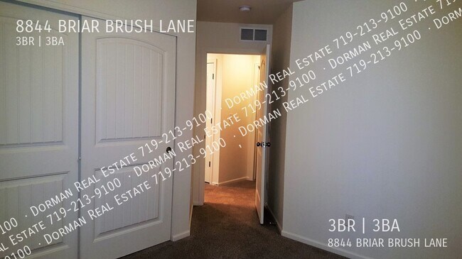 Building Photo - 8844 Briar Brush Ln