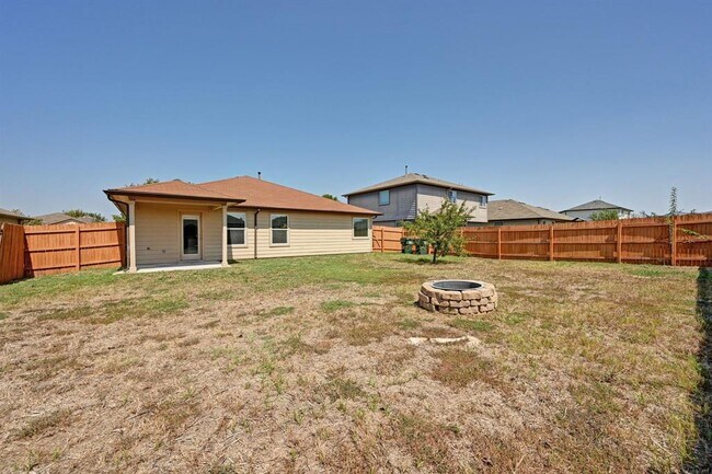 Building Photo - 411 Langely