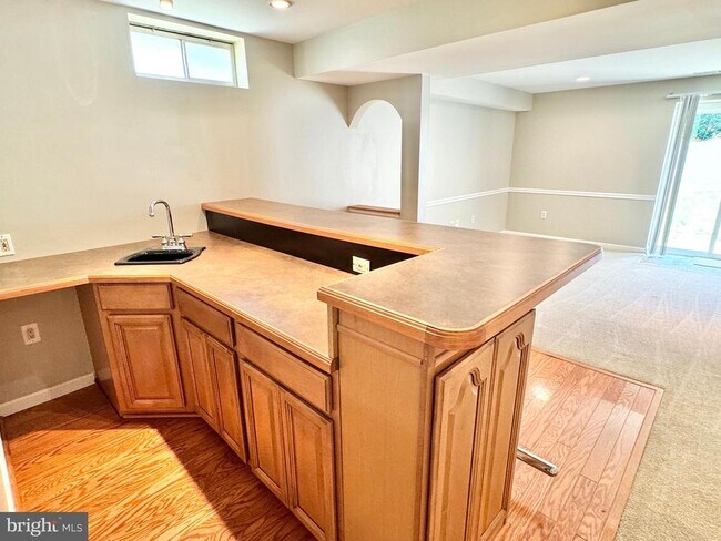 Building Photo - 16 Westchester Ct