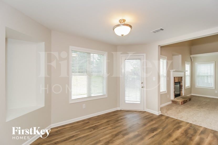 Building Photo - 36 Crown Dr