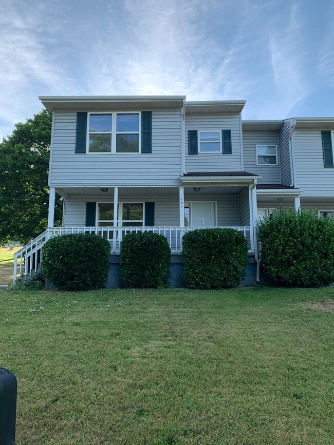 Building Photo - Duplex for Rent in Timberville