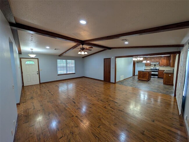Building Photo - 409 SW 27th Pl