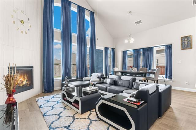 Building Photo - 106 Spanish Bluebell Dr