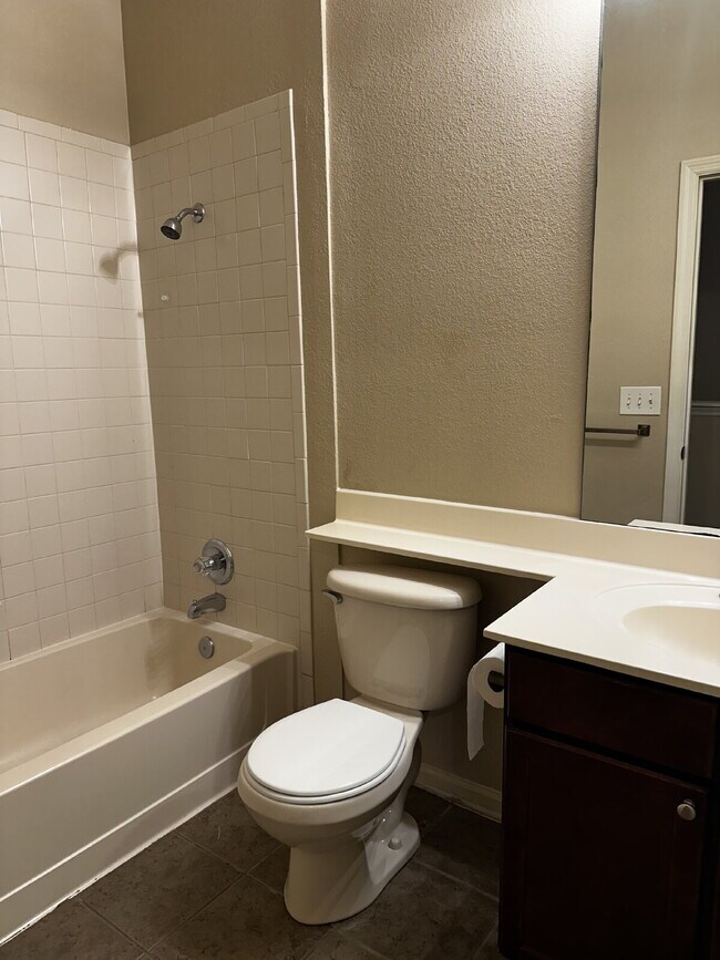 Building Photo - 301 Baldwin Rowe Cir