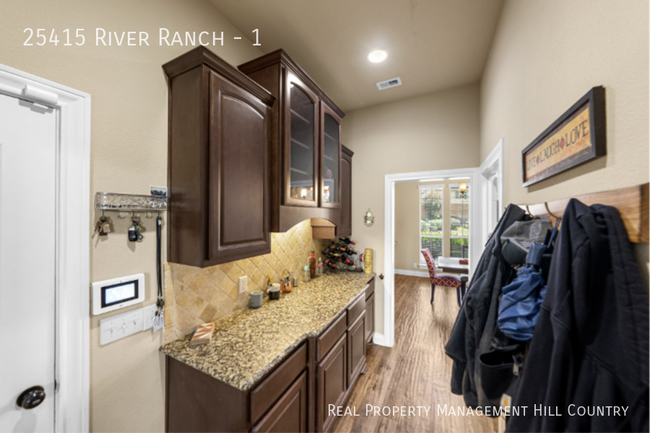 Building Photo - 25415 River Ranch
