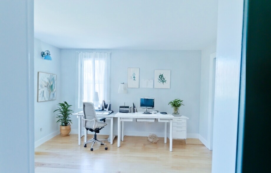Staged office space - 25 Genesee St