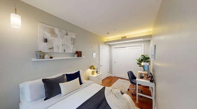 Building Photo - 9 Anderson St