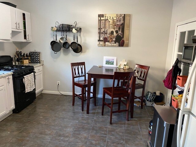 kitchen - 6651 Mitchell Ave
