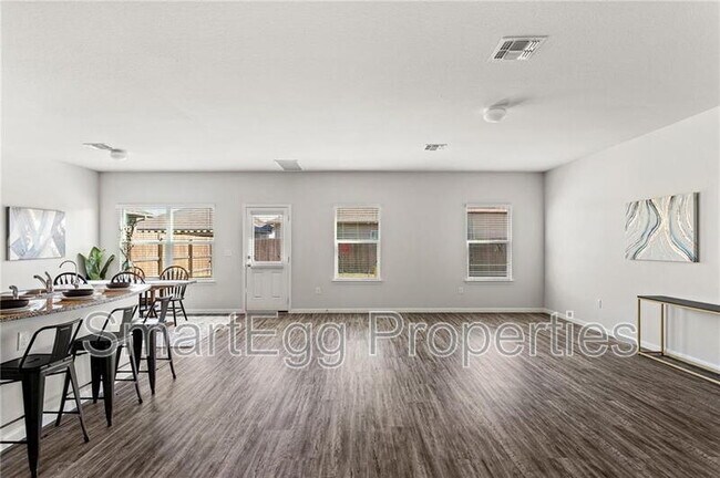 Building Photo - 14409 Almodine Rd