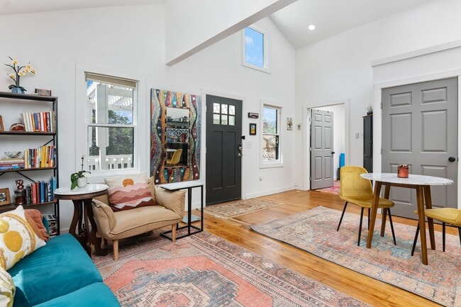 Building Photo - Home for Rent