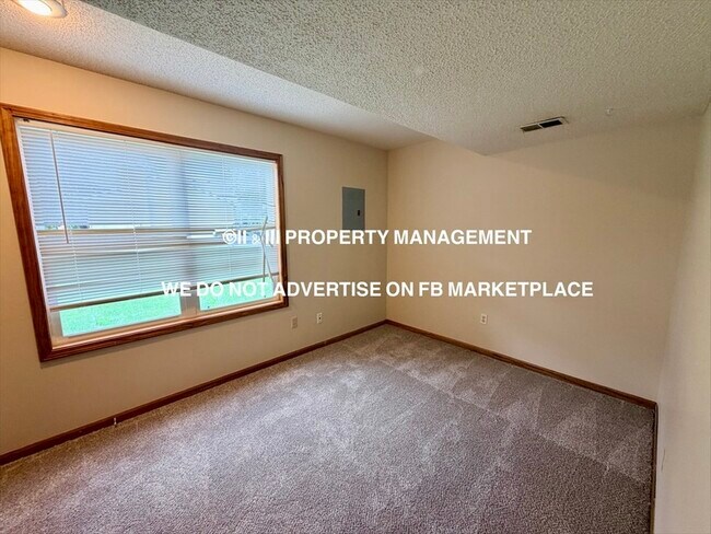 Building Photo - 13864 S Alden Ct