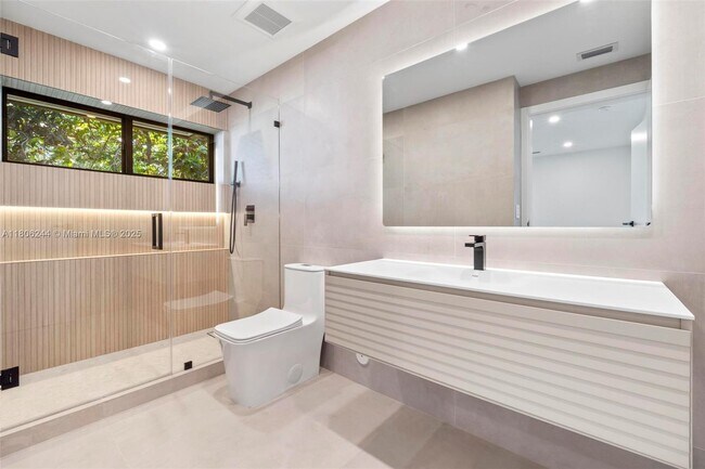 Building Photo - 7530 SW 134th St