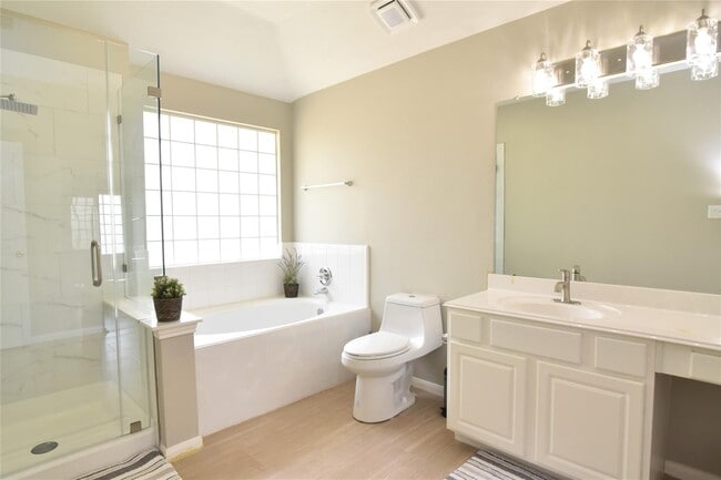 Building Photo - 21611 Oakbridge Park Ln