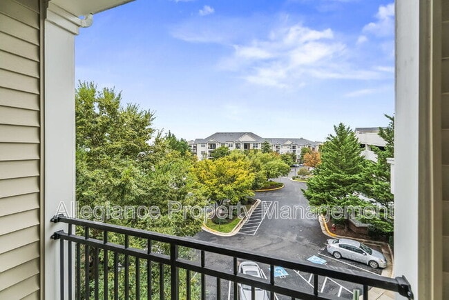 Building Photo - 12929 Centre Park Cir