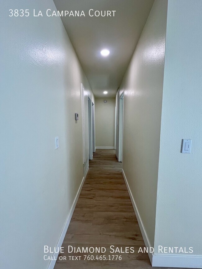 Building Photo - 3835 La Campana Ct