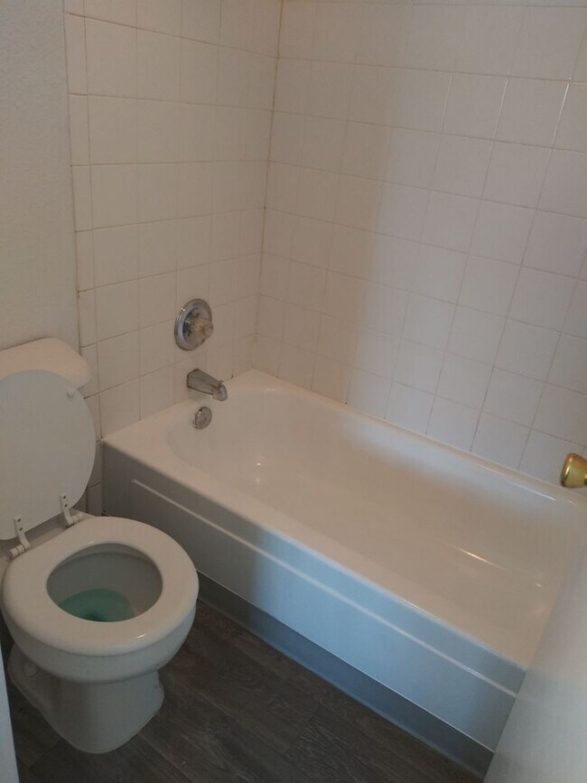 Building Photo - Your new home is waiting for you!