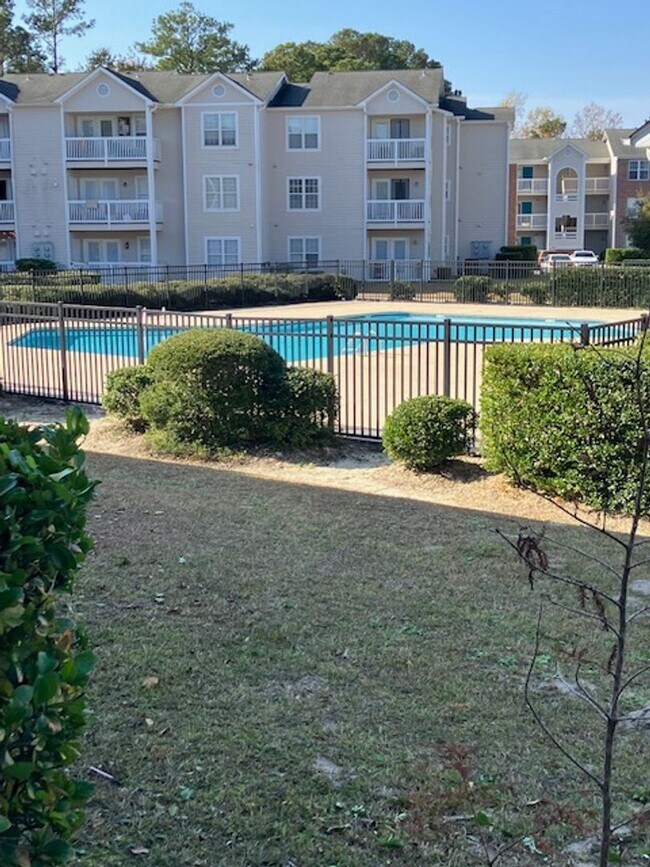 Building Photo - 721-D