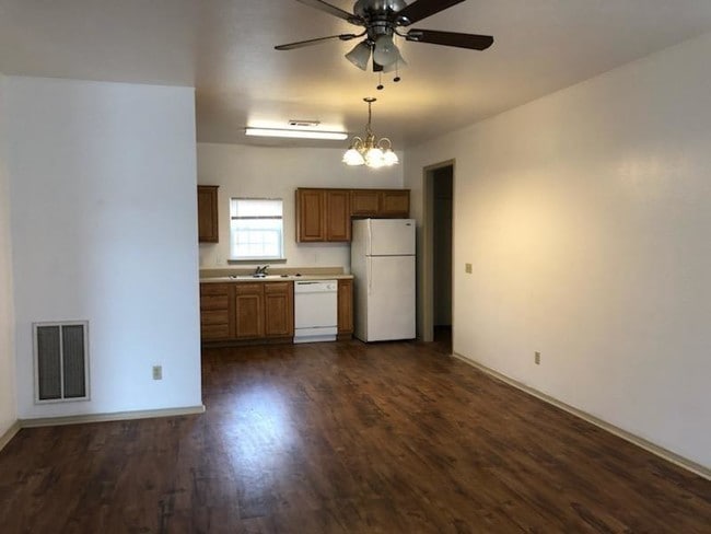 Building Photo - 1938 Dos Laredos Ave