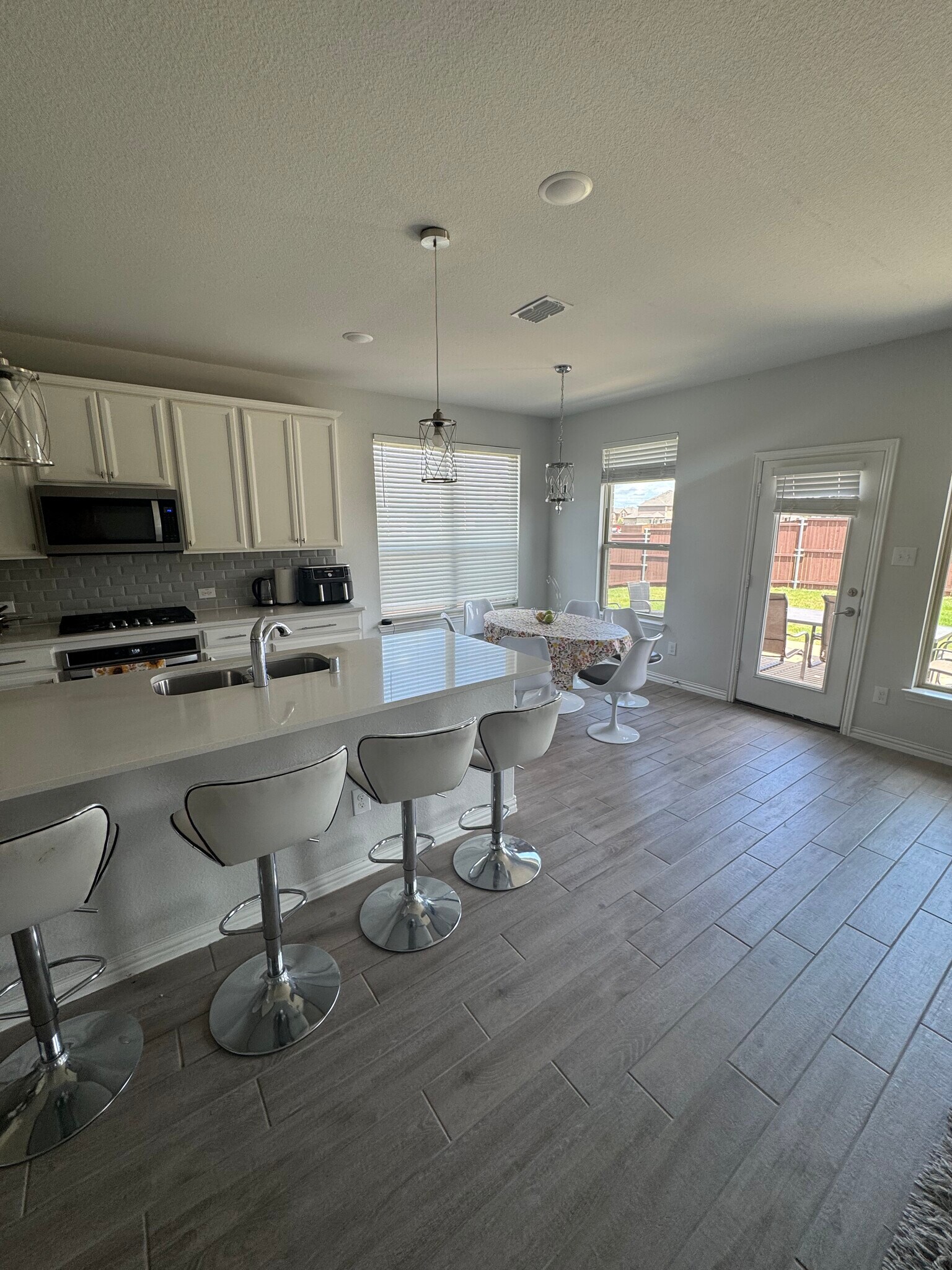Building Photo - 4100 Smokey Hill Ct